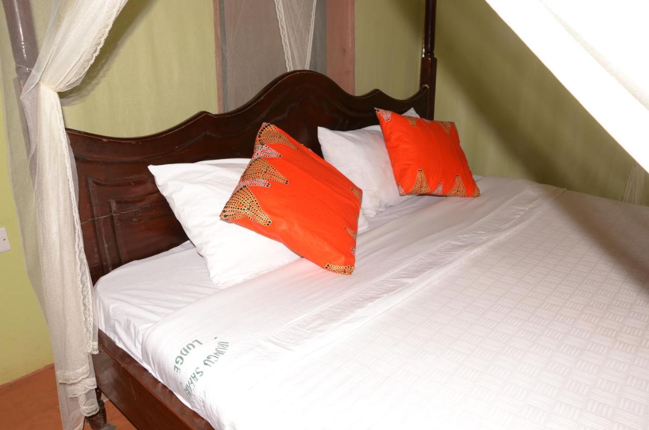Irungu Forest Safari Lodge Katunguru Exteriör bild